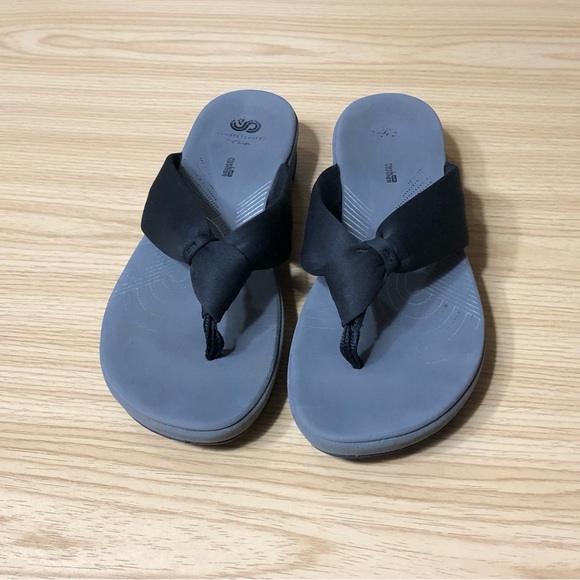 Clarks Cloudsteppers Cushion Flip Flops Size 9M. - Picture 2 of 10